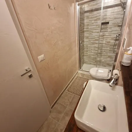 ベッド・アンド・ブレックファスト Amas 3*