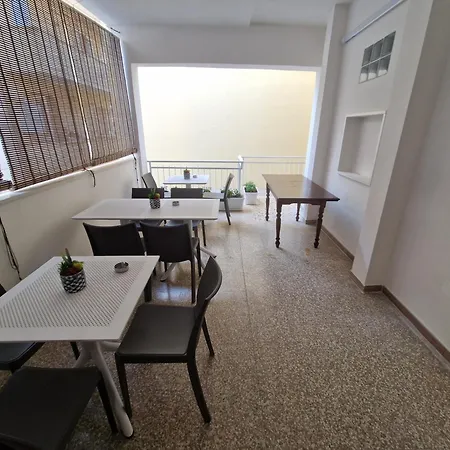 Amas Bed & Breakfast 3*