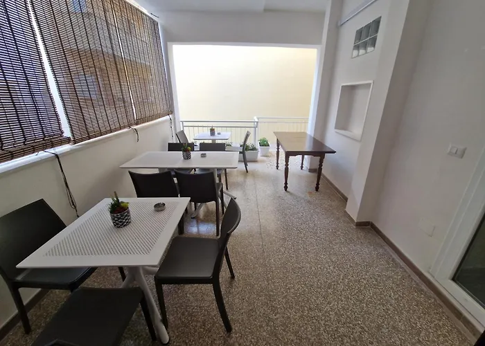 Amas Bed & Breakfast 3*